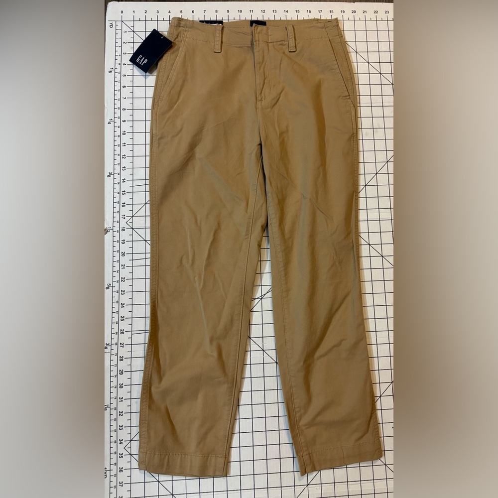 NWT GAP Women’s Size 4 Tan Slim Ankle Chino Style Trousers